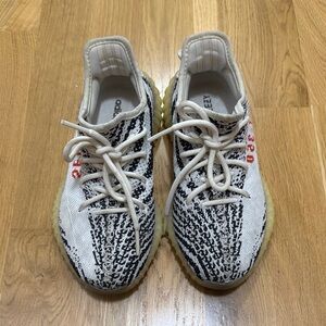 Adidas Yeezy Boost 350 V2 Zebra Sneakers